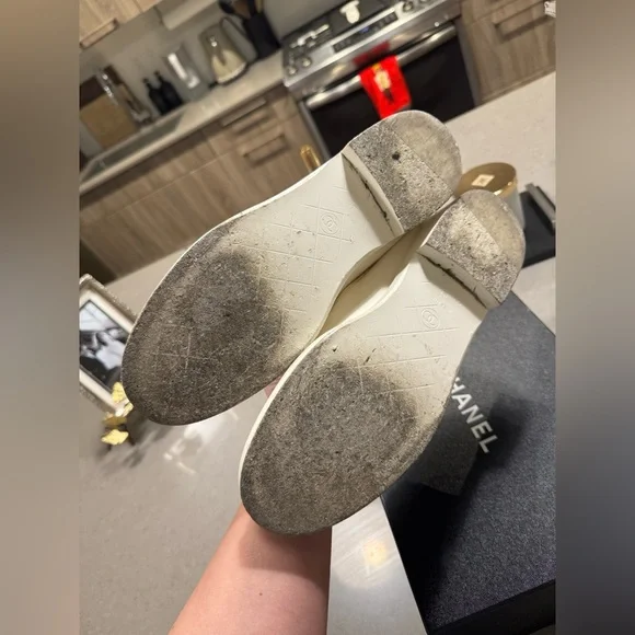 Chanel Women's Turnlock White Loafers size 41 - Picture 6 of 9